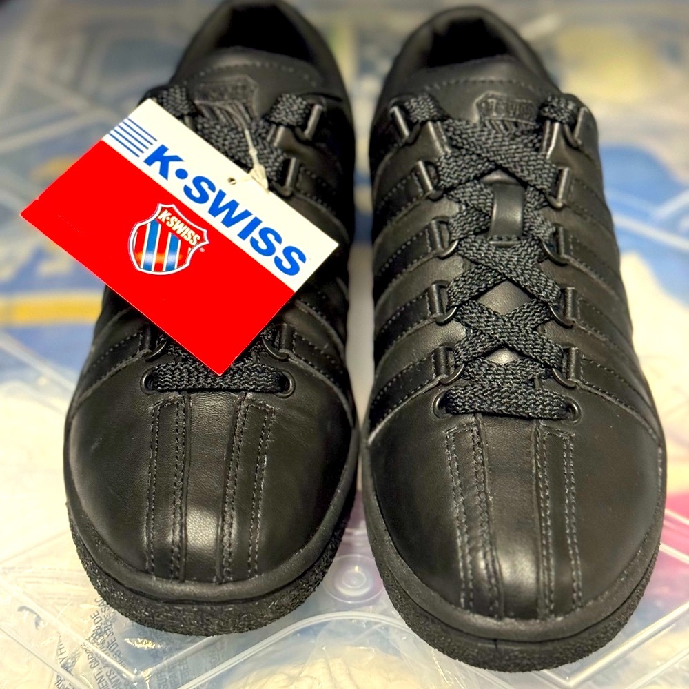 K-Swiss all black classic new in box - Picture 2 of 3
